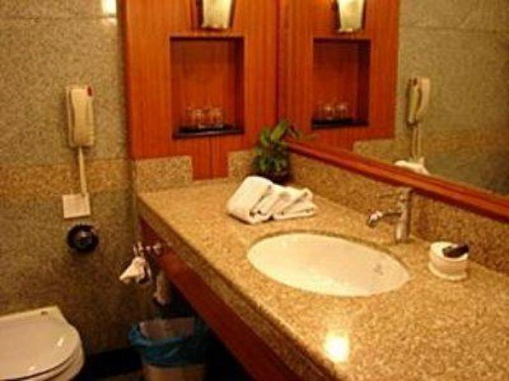 Hotel Hans International New Delhi Exterior photo