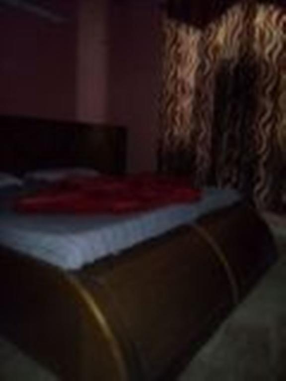 Hotel Hans International New Delhi Room photo